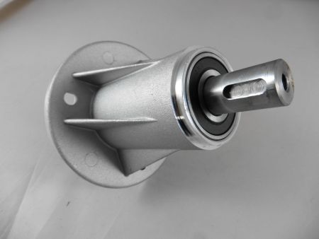 Messerspindel für Castelgarden Mähwerk rechts 102cm 122cm Messerwelle TC TCP TP