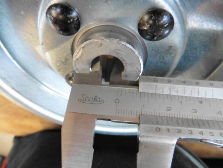 Antriebsscheibe Flansch für Reibrad Schneefräse Aufsitzmäher John Deere Snapper