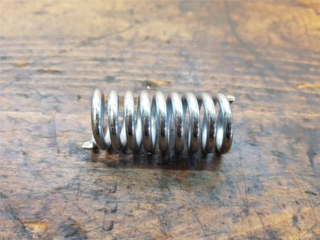 Preview: AV Feder für STIHL MS 341 361 Motorsäge Vibrationsdämpfer Griff 1135 791 3100