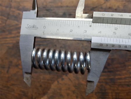 Preview: AV Feder für STIHL MS 341 361 Motorsäge Vibrationsdämpfer Griff 1135 791 3100