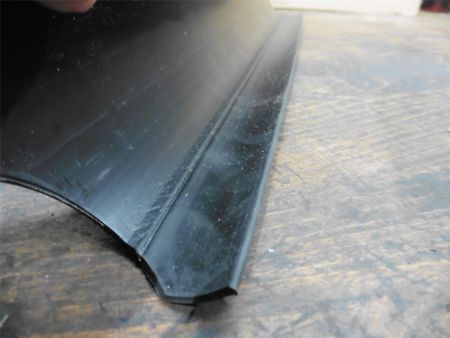 Preview: original Husqvarna Schürfleiste ST121E ST151 ST111 ST131 PR111 Gummi Schneefräse