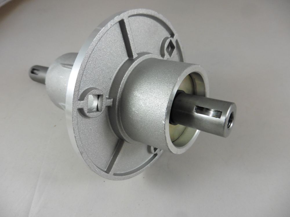 Messerspindel für Castelgarden Mähwerk links 102cm 122cm Messerwelle TC TCP TP