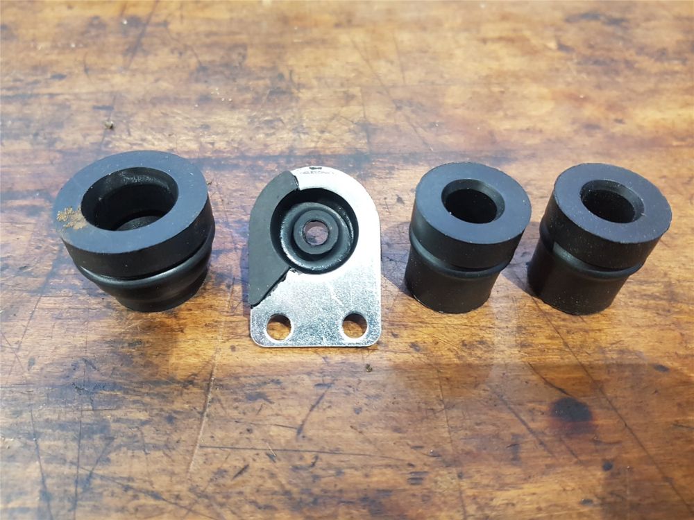 AV Dämpfer Vibrationsdämpfer Gummipuffer Satz f. STIHL 028 Motorsäge Kettensäge