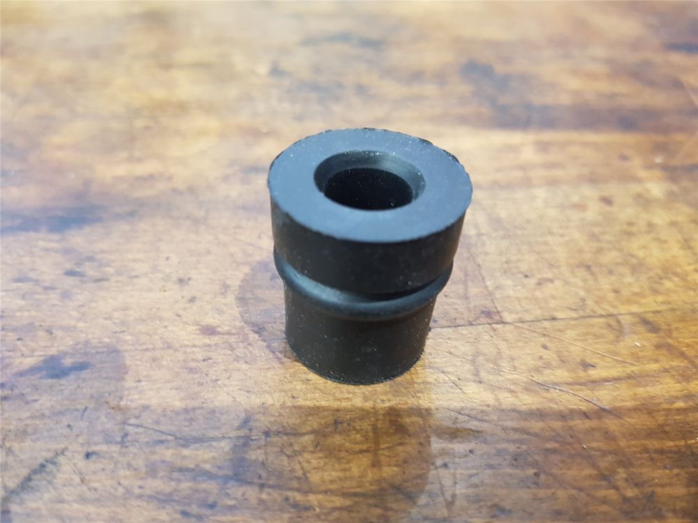 AV Dämpfer Vibrationsdämpfer Gummipuffer Satz f. STIHL 028 Motorsäge Kettensäge