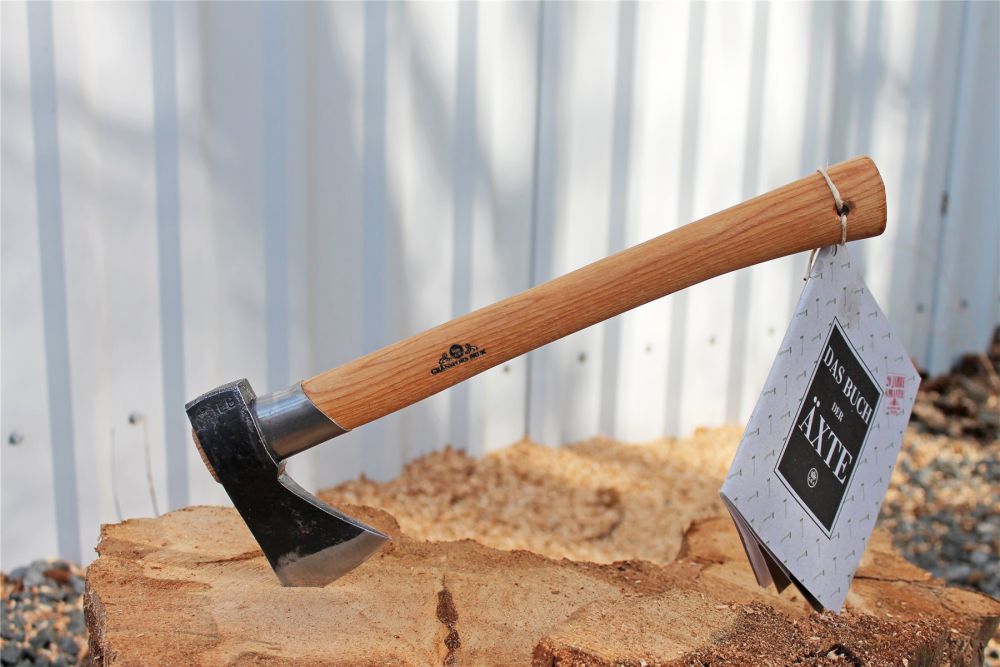 Gränsfors Bruk Outdoor Axt 425 37cm aus Schweden inkl. "Buch der Äxte" Camping