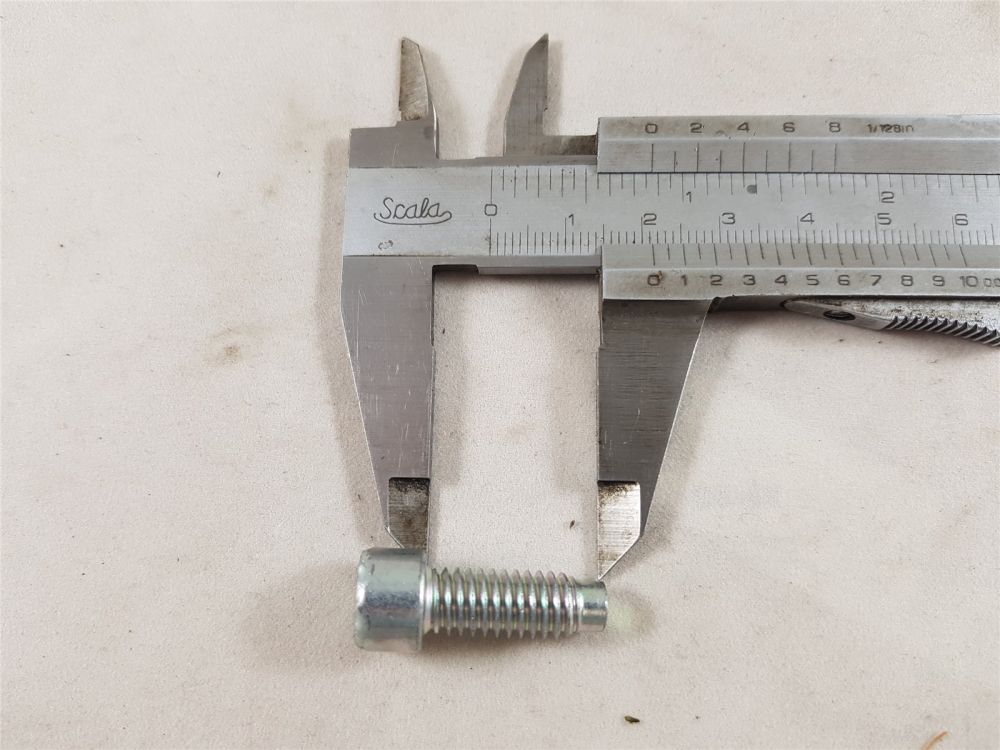 original Briggs & Stratton Schrauben Auspuffkrümmer Motorlüfter L: 213mm 698941