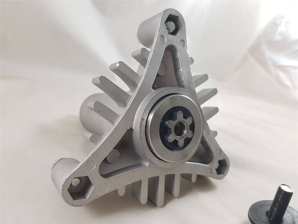 Messerspindel 6-Zahn linksgewinde für Husqvarna AYP McCulloch Lagerbock